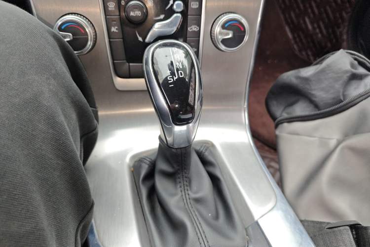 Used Volvo S60 2019 S60L Facelift T5 Intelligent Advanced Edition Gear Lever