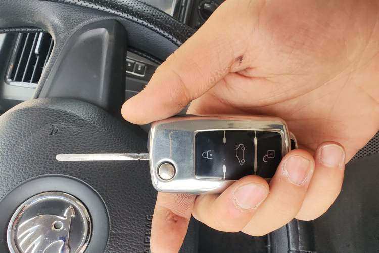 Used Skoda Rapid 2013 1.6L Manual Enjoyment Model