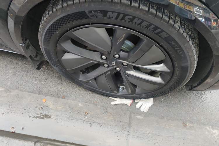 Used Li Auto L8 2024 Pro Model
