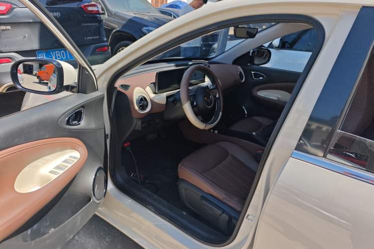 Used Wuling Bingo 2023 203km Comfort Edition Driver Seat