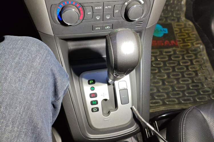 Used Chevrolet Captiva 2010 3.2 AT 7-Seater Flagship Edition
