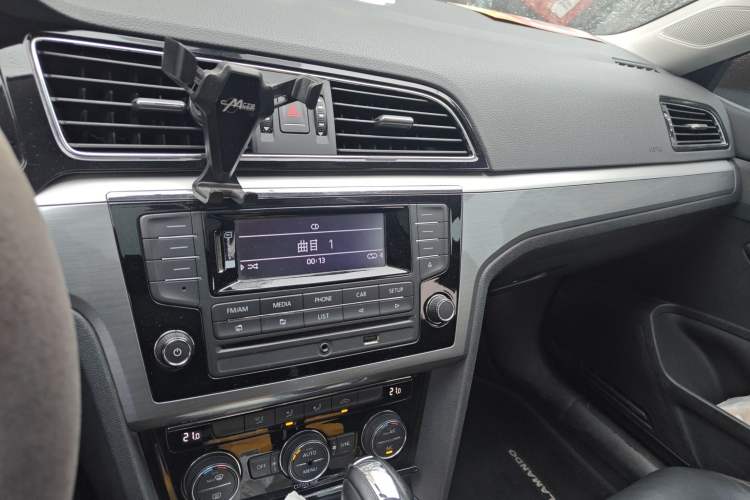 Used Volkswagen Lamando 2015 280TSI DSG Comfort Edition