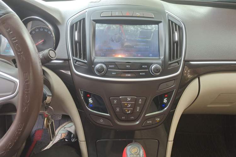 Used Buick Regal 2015 2.0L Leading Fashion Edition

