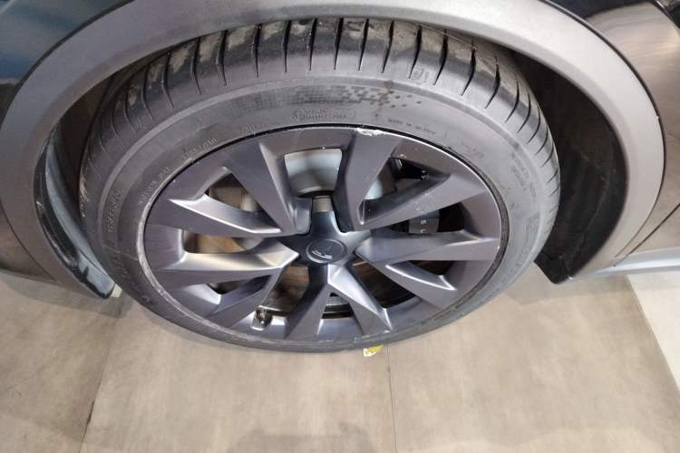 Used Tesla Model X 2023 Dual-Motor All-Wheel-Drive Version Left Front Wheel Hub