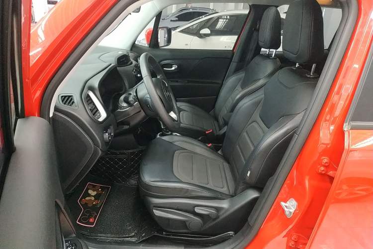 Used Jeep Renegade 2019 220T Automatic Leading Edition Left Front Seat