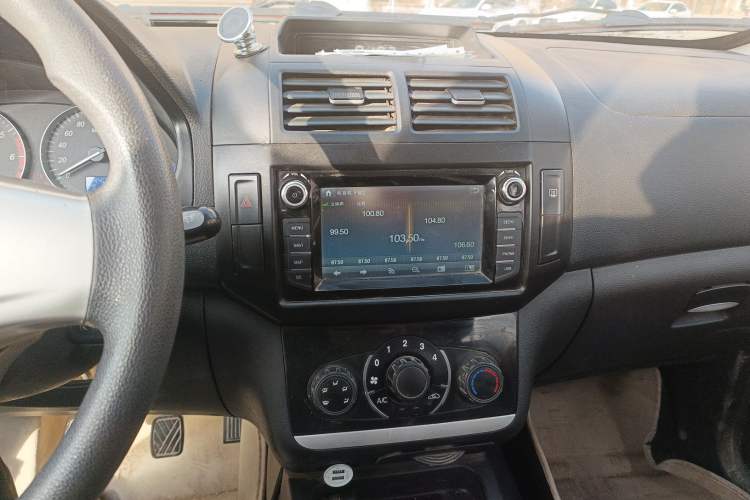 Used HYOSOW H2 2016 H2E 1.5L Elite Model BJ415B Audio And AC Panel