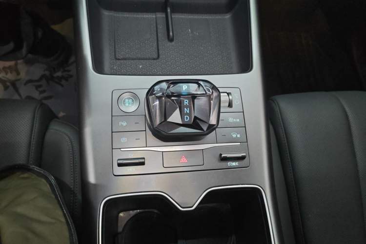 Used BYD Song Pro New Energy 2025 Second-Generation Intelligent Driving Version DM-i 115KM Superior Trim Gear Lever