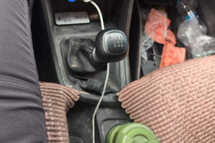 Used Wuling Hongguang V 2021 1.5L Jingqu Edition Enclosed-Window Vehicle LAR Gear Lever