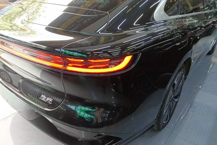 Used VOYAH PASSION 2023 Four-Wheel Drive Long-Range Version Exterior 3