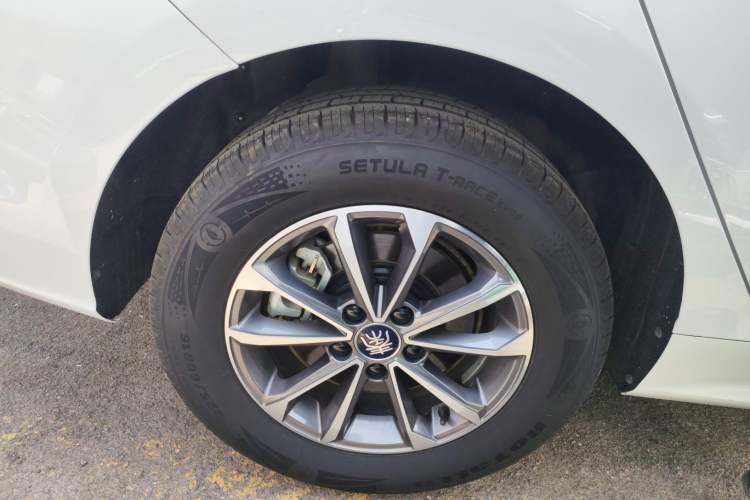 Used BYD Qin PLUS 2024 HONOR Edition DM-i 55KM Leading Model Right Rear Wheel Hub