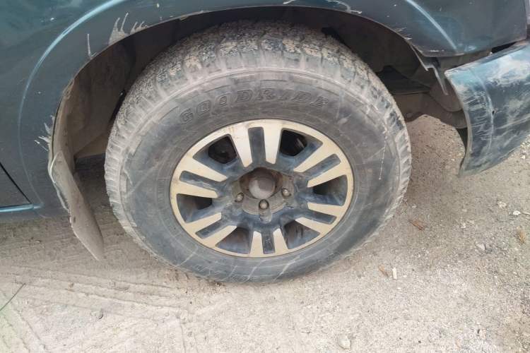 Used Isuzu Pickup 2015 2.8T Two-Wheel Drive 4JB1CT