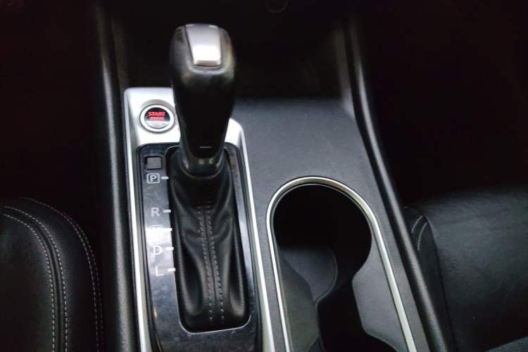 Used Nissan Teana 2019 2.0L XL Comfort Edition Gear Lever