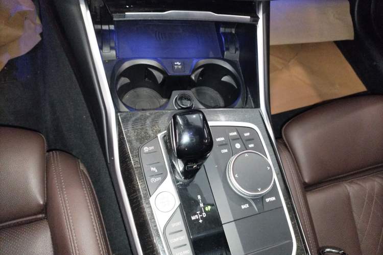 Used BMW 3 Series 2022 Restyled 325Li xDrive M Sport Package Gear Lever