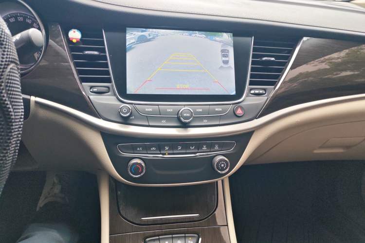 Used Buick Verano 2018 Sedan 15S Automatic Leading Model Audio And AC Panel