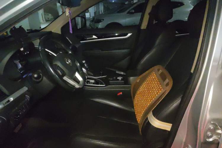 Used Dongfeng Aeolus AX7 2015 2.0L Automatic Zhiyi Trim
