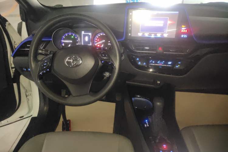 Used Toyota IZOA 2020 2.0L Enjoy Edition