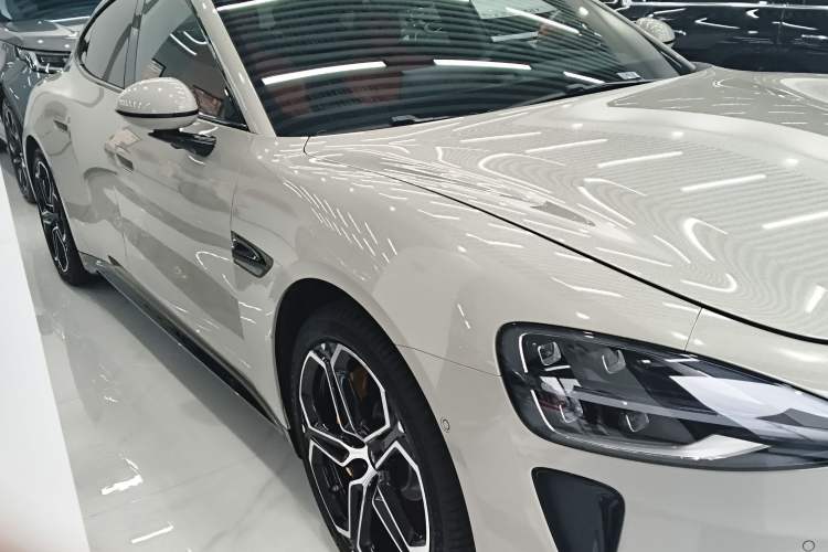 Used Xiaomi Auto SU7 2024 Rear-Drive Long-Range Intelligent Driving Version
