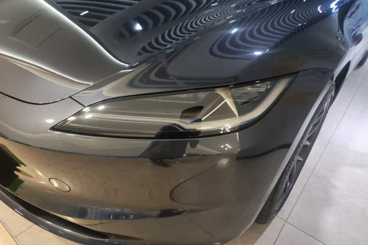 Used Tesla Model 3 2023 Long-Range All-Wheel-Drive Version
