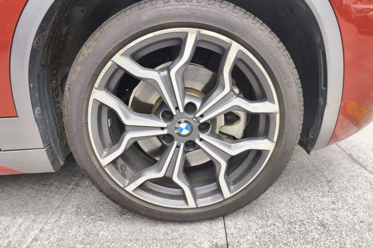 Used BMW X2 2018 sDrive25i Luxury Model with M Off-Road Package China V Emission Standard
