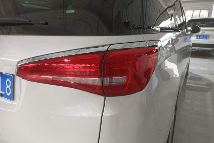 Used Buick GL8 2018 ES 28T Comfort Model China VI Standard