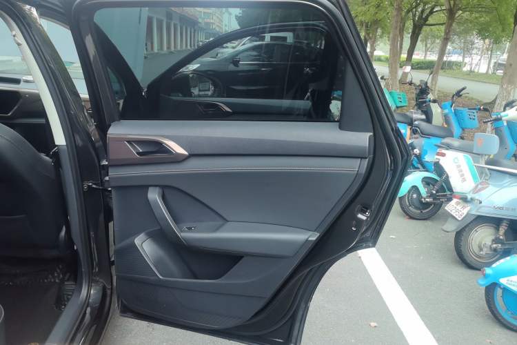 Used Volkswagen Tharu 2022 280TSI Two-Wheel-Drive Luxury Edition