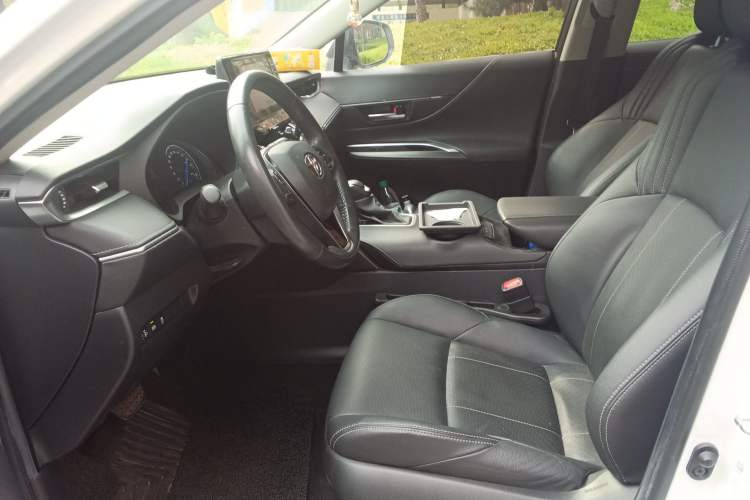 Used Toyota Harrier 2022 Dual-Engine 2.5L CVT Two-Wheel Drive Luxury Edition Left Front Seat