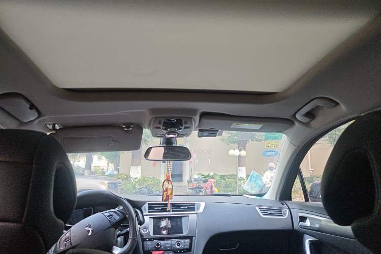 Used DS 6 2014 1.6T Luxury Edition THP200