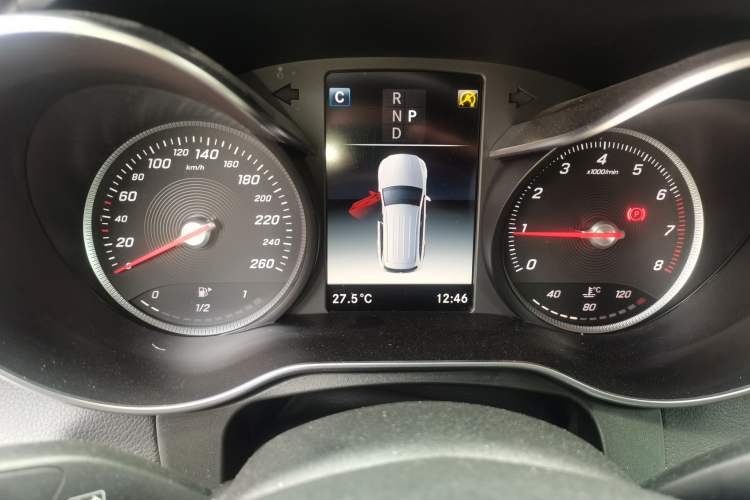 Used Mercedes-Benz GLC 2018 Facelifted GLC 260 4MATIC Dynamic Edition Instrument Cluster