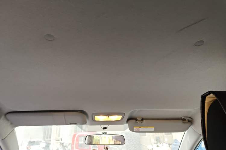 Used Toyota YARiS L Zhi Xuan 2015 1.5E Automatic Charm Edition
