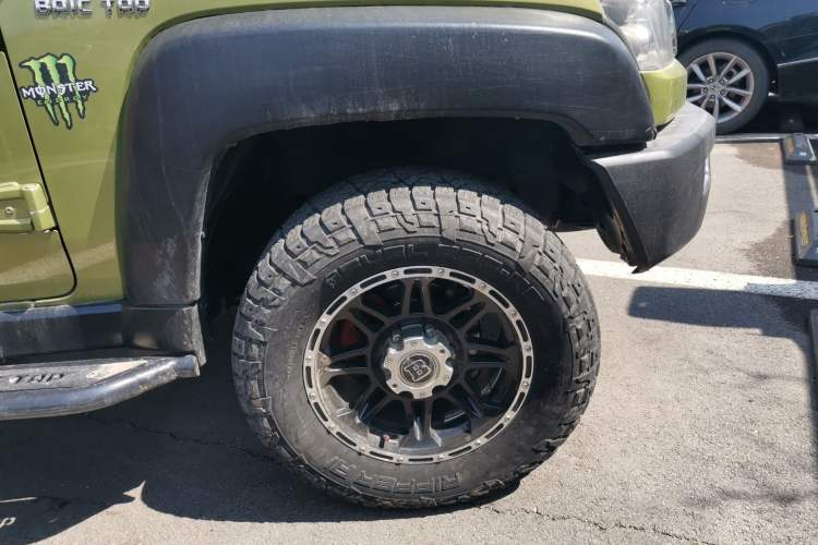 Used BAIC Off-Road BJ40 2016 40L 2.3T Automatic All-Wheel Drive Premium Edition Right Front Wheel Hub