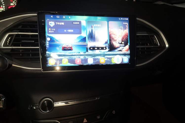 Used Peugeot 308S 2015 1.2T Automatic Jingchi Edition Audio And AC Panel