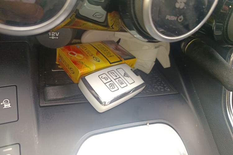 Used Jaguar E-PACE 2018 P250 SE China VI