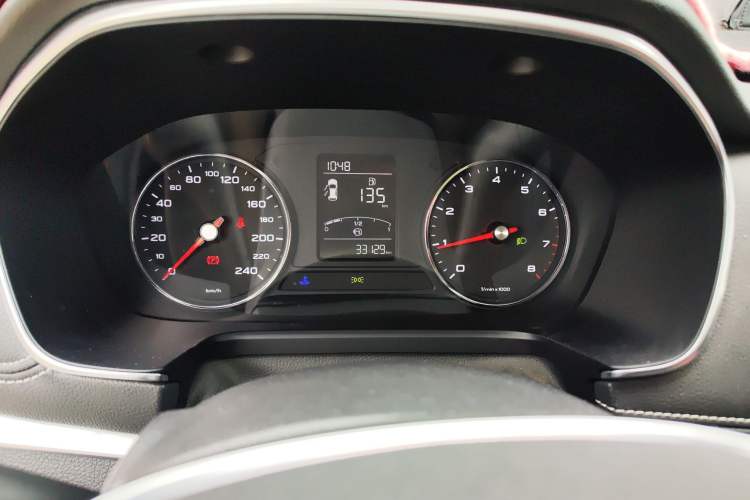 Used Roewe RX5 2019 20T Two-Wheel Drive Manual 4G Connect Platinum Edition
