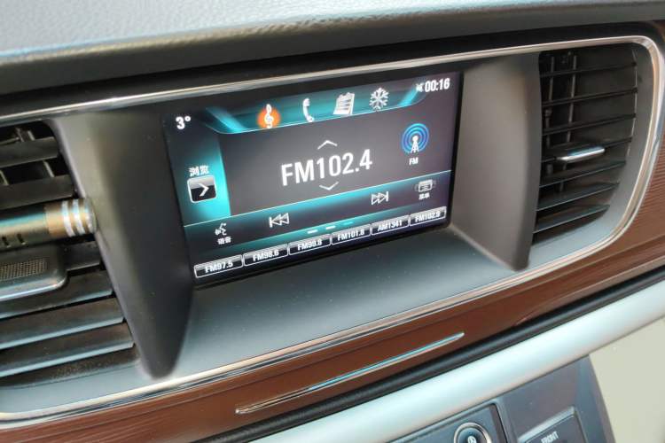 Used Buick GL8 2017 25S Luxury Version China V Standard Audio And AC Panel