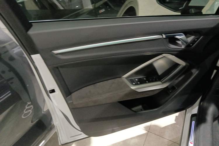 Used Audi Q3 2022 40 TFSI Fashion Dynamic Model