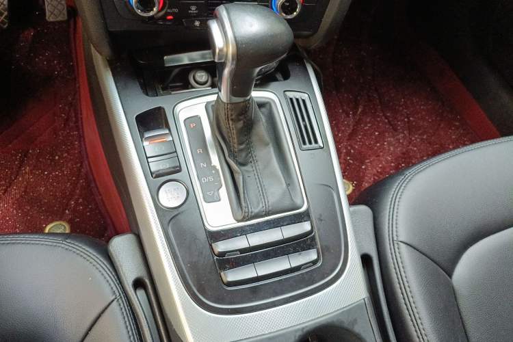 Used Audi A4L 2016 35 TFSI Collector's Edition Automatic Standard Model
