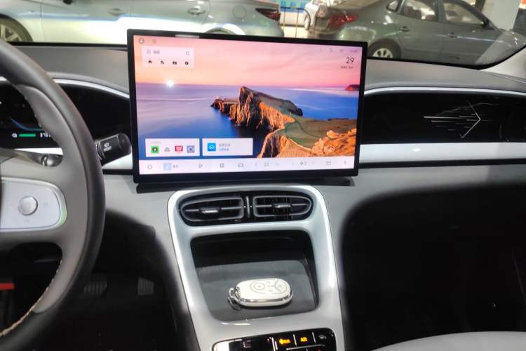 Used Geely Galaxy Geome 2025 UP 410km Exploration Edition Audio And AC Panel