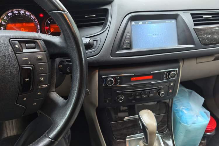 Used Citroen C5 2014 2.0L Automatic Zunyue Model Audio And AC Panel