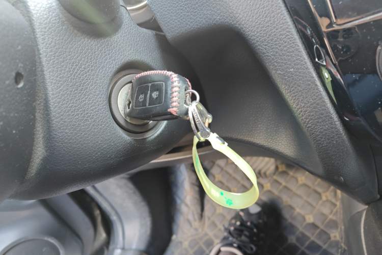 Used Nissan Qashqai 2016 2.0L CVT Elite Edition Vehicle Key