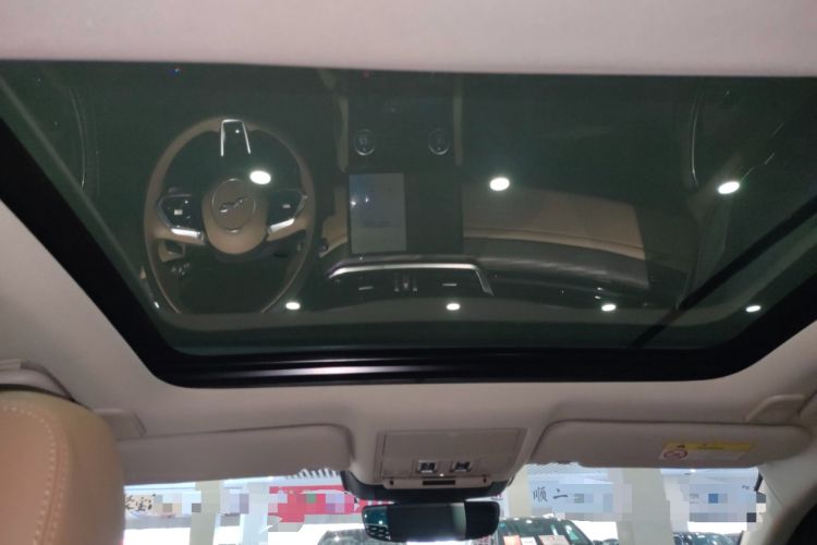 Used Jaguar XFL 2025 Model—2.0T P250, Two-Wheel Drive, Premium Luxury Edition