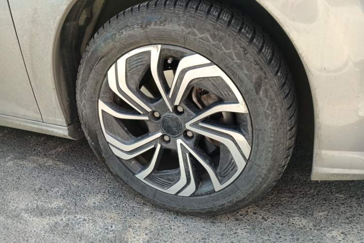 Used Dongfeng Aeolus Yixuan 2021 230T Automatic ZuiFeng Edition
