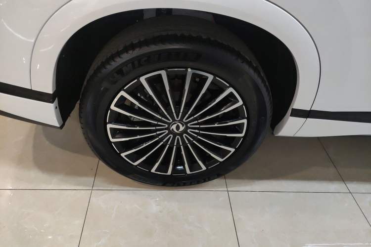 Used Dongfeng Aeolus L8 2025 Model 185KM Ideal Edition
