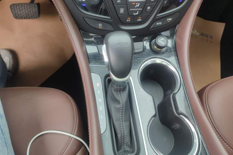 Used Buick Envision 2021 532T Two-Wheel-Drive Elite Version Gear Lever