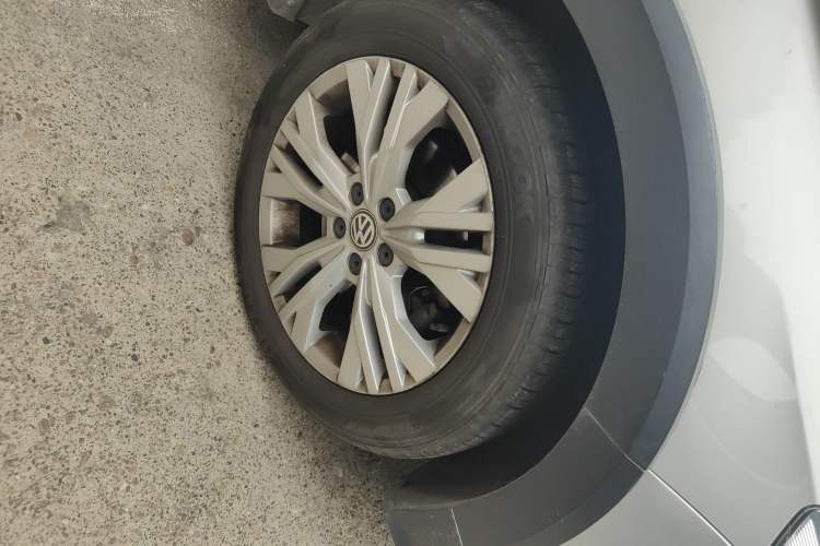 Used Volkswagen C-TREK 2017 230TSI DSG Comfort Version
