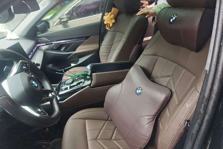 Used BMW 5 Series 2024 530Li Leading Model M Sport Package Left Front Seat