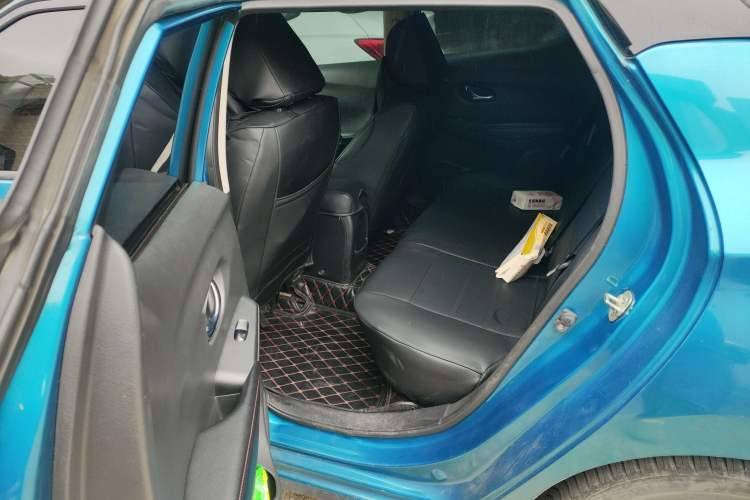 Used Nissan Lannia 2016 1.6L CVT Smart Cool Edition Left Rear Seat