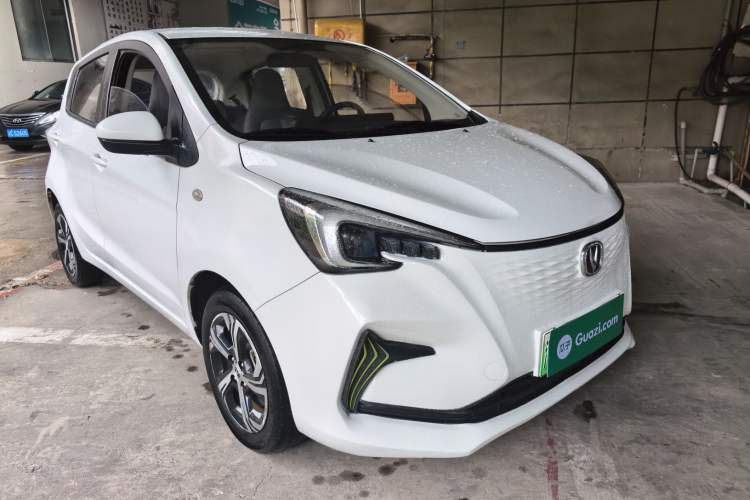Used CHANGAN OSHAN Benni E-Star 2020 Heart Edition Lithium Iron Phosphate (31.95 kWh) Front Right 45 Deg
