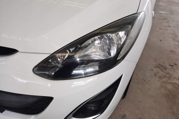 Used Mazda Mazda 2 2012 Sedan XuanDong 1.5L Manual Fashion Edition

