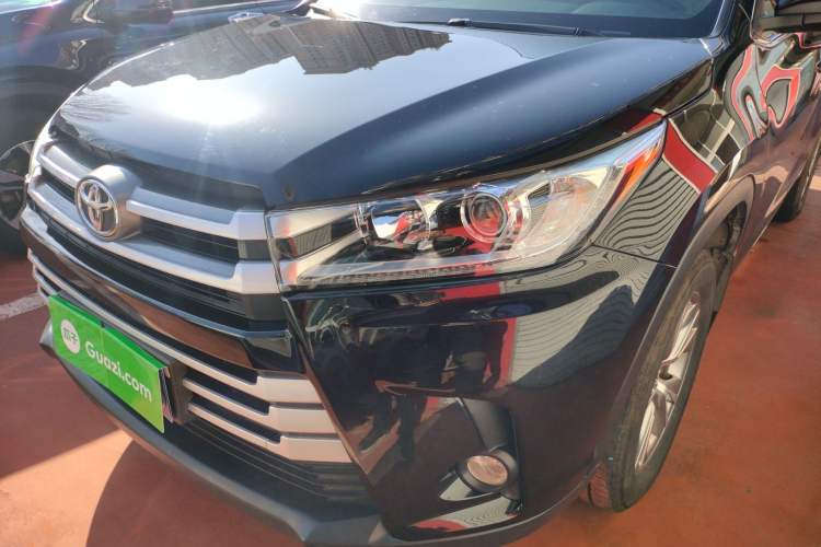 Used Toyota Highlander 2018 2.0T Two-Wheel Drive Elite Version 5 Seats China VI Standard
