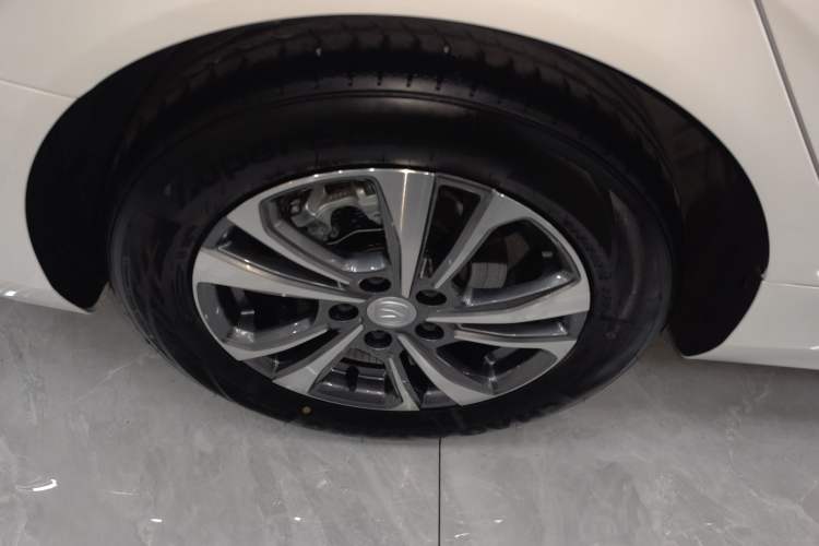 Used CHANGAN Eado 2024 PLUS Blue Whale NE 1.4T GDI DCT High-Energy Edition Right Rear Wheel Hub